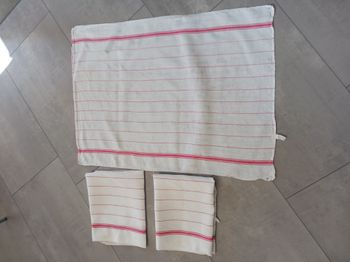 torchons blanc rayé rouge (lot de 3) (usures mineures)