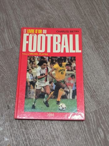 Vintage 40 ans Le livre d'or du football 1983 Charles bietry