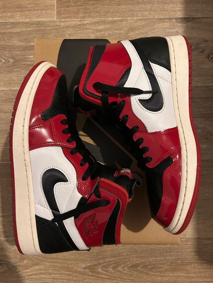 Jordan 1 hi Chicago black toe