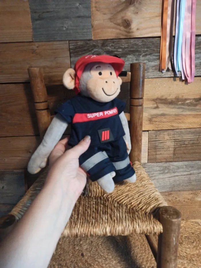 Peluche Popi en pompier 😉 tbe - photo numéro 5
