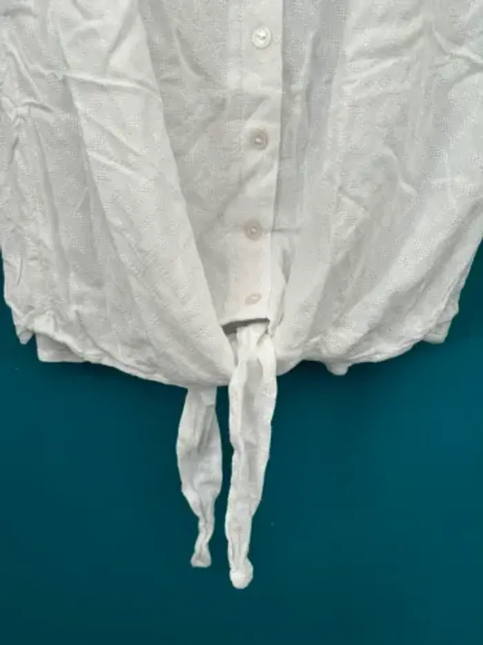 Top blanc à nouer - photo numéro 3