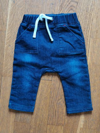 Jean souple Absorba neuf T. 3 mois