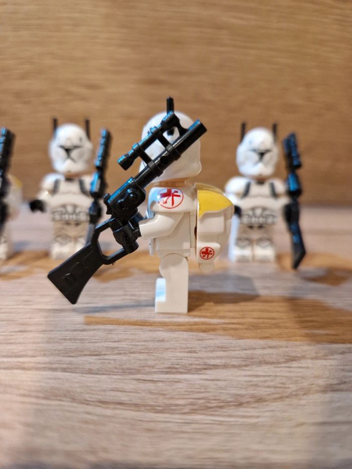 Figurines type lego 4 clones blanc star wars - photo numéro 3