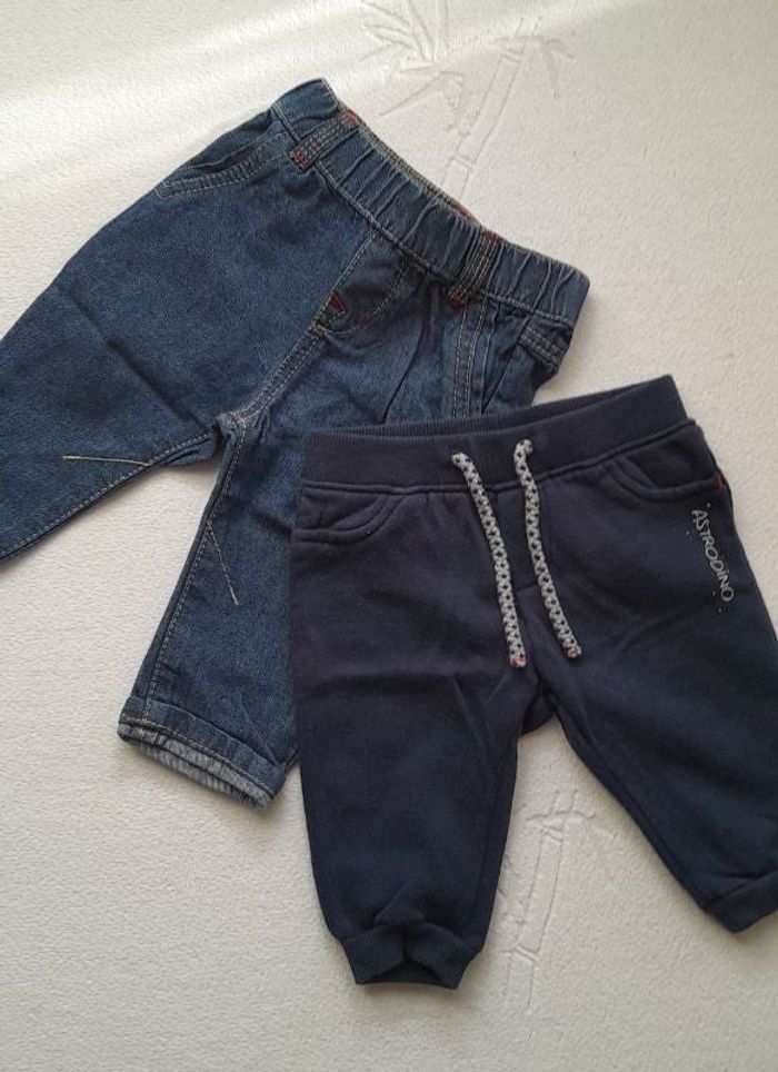 Lot 2 pantalons 3-6 mois