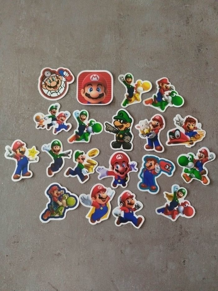 Lot x19 stickers autocollants Super Mario