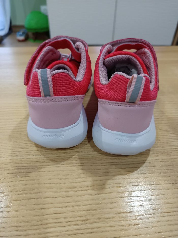 Baskets Decathlon taille 3 - photo numéro 4