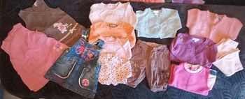 Lot 12 mois divers bébé fille
