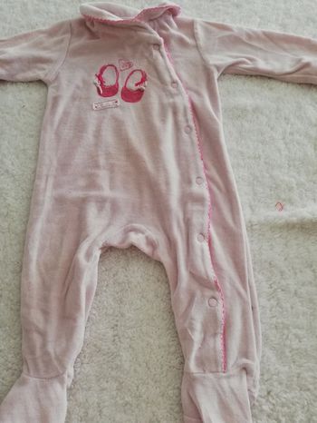 Pyjama une pièce rose sucre d'orge fille 9 mois