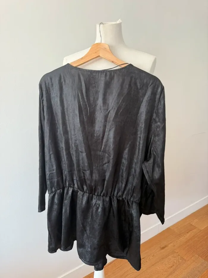 Joli haut tendance XXL/44 - photo numéro 4