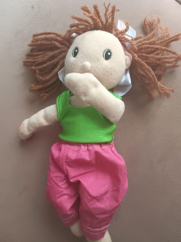 Poupée doudou