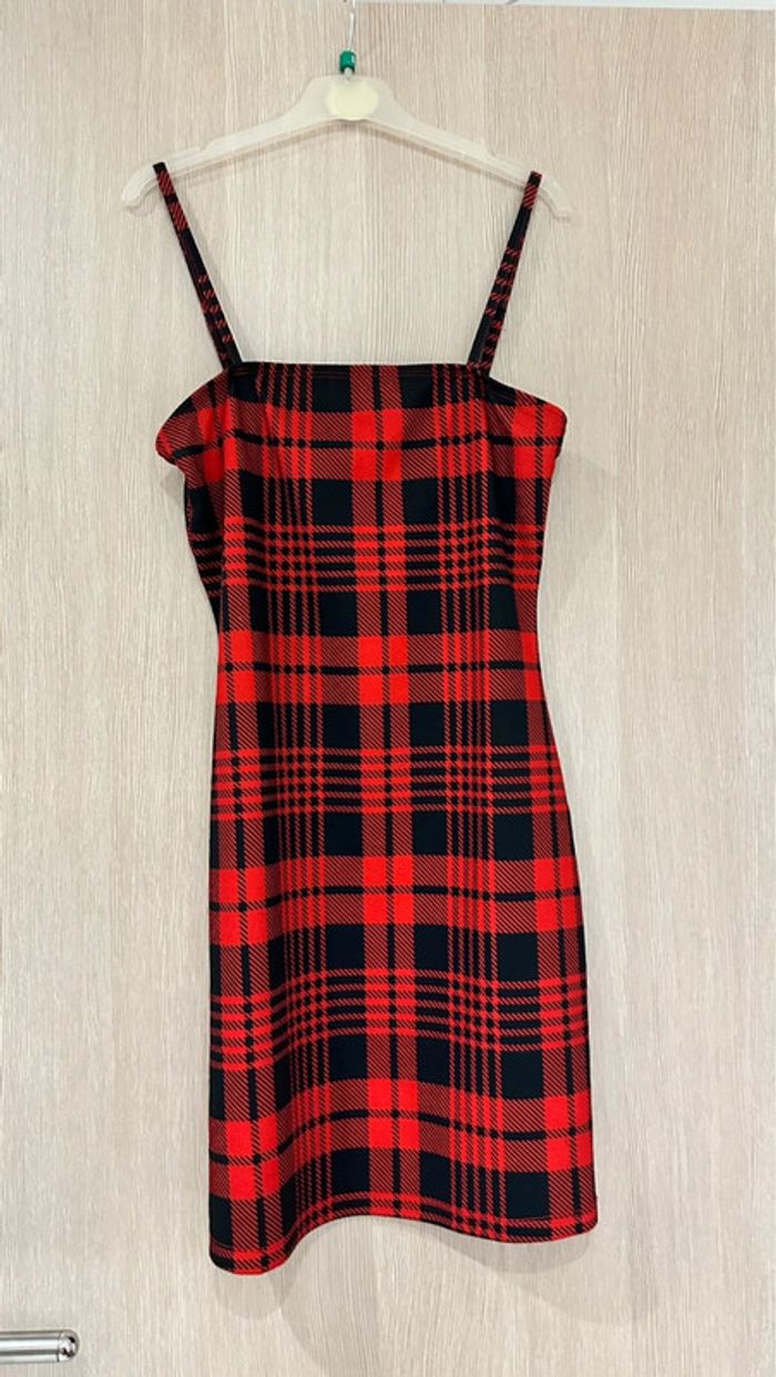 Robe rouge carreaux
