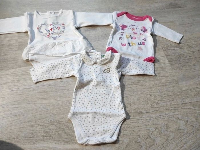Lot 1 mois pyjamas bodies bonnet - photo numéro 5
