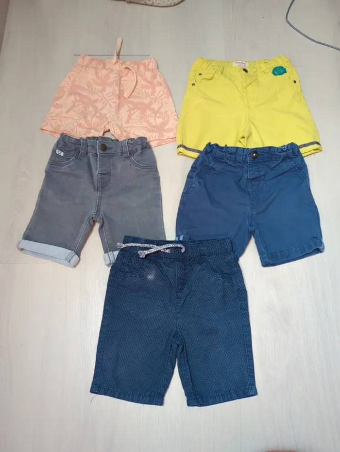 Lot shorts 24 mois