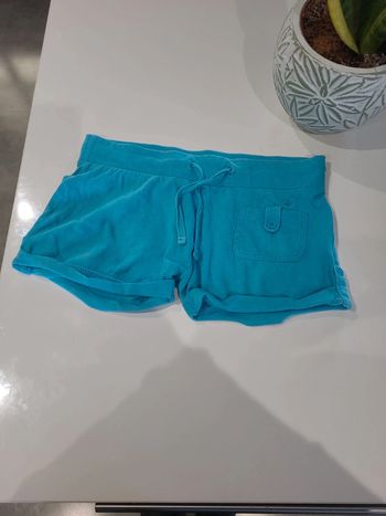 Short léger, taille 8 ans
