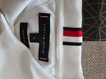 Polos
