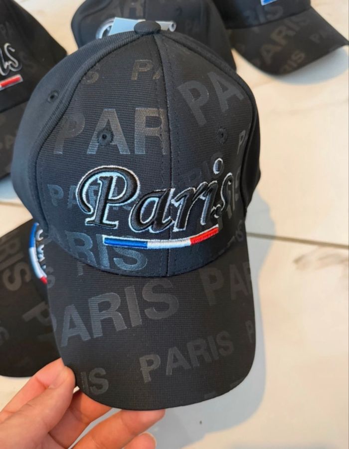 Casquette Paris - photo numéro 1