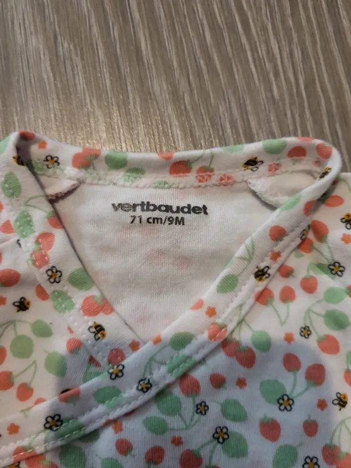 Lot 2 body 6/9 mois - photo numéro 8