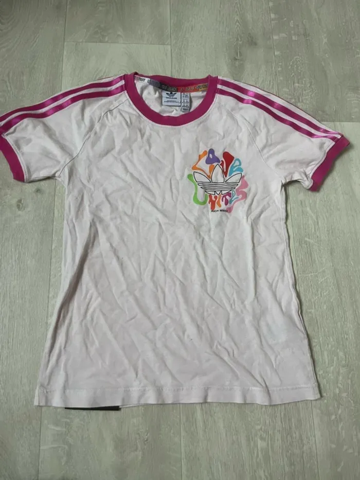 TEE shirt adidas taille 32-34 xs fille rose