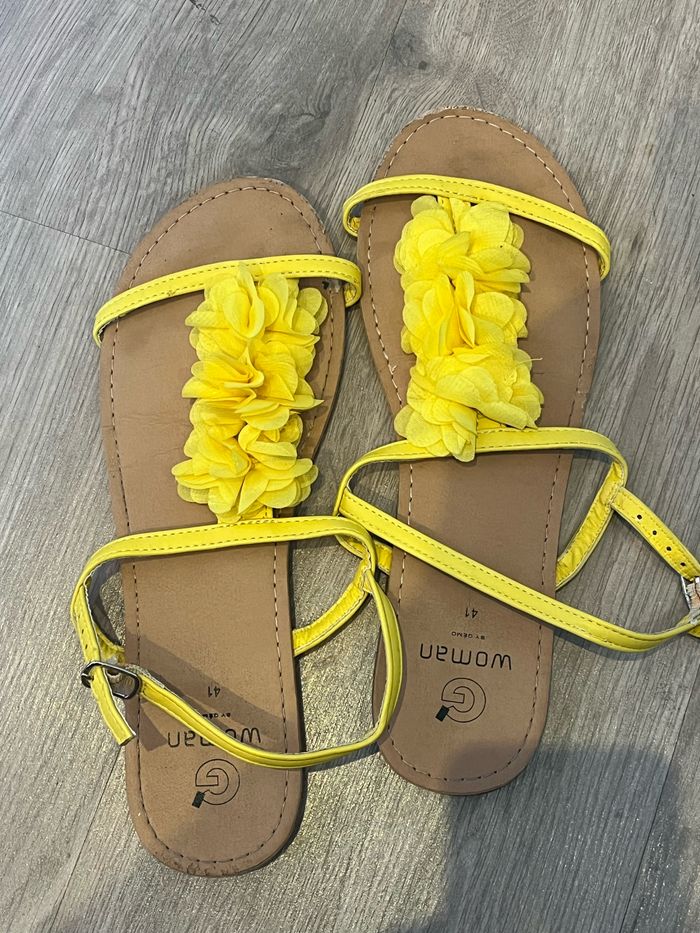 Sandales jaunes 41