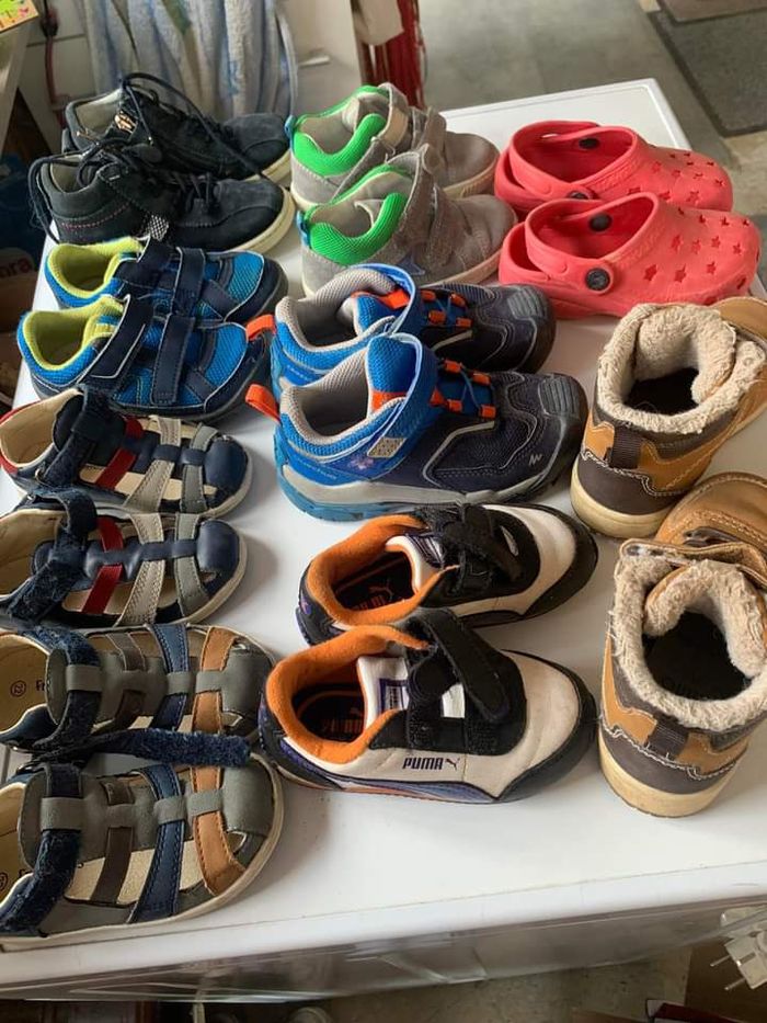 lots de chaussures et vêtements pour enfants - photo numéro 6