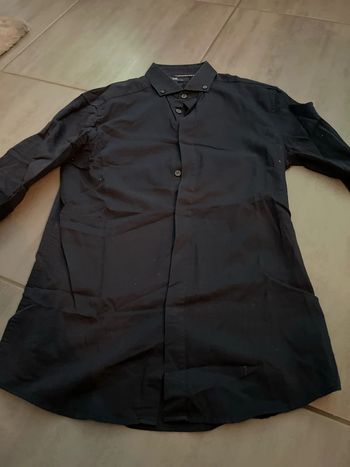 Chemise bleue foncée
