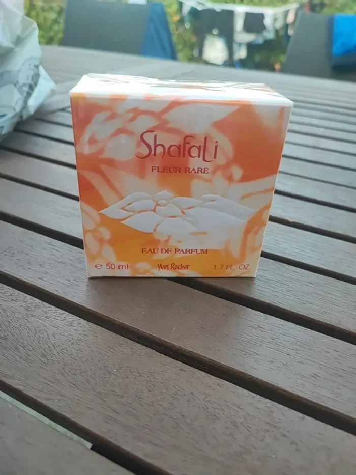 parfum shafali de la marque yves rocher, neuf