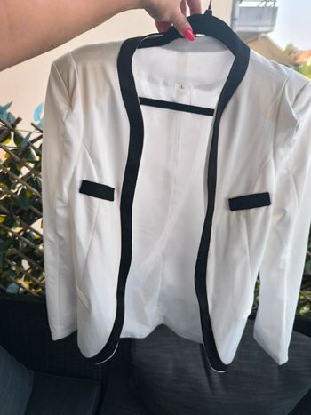 Veste blazer blanc et noir , taille M , état impeccable