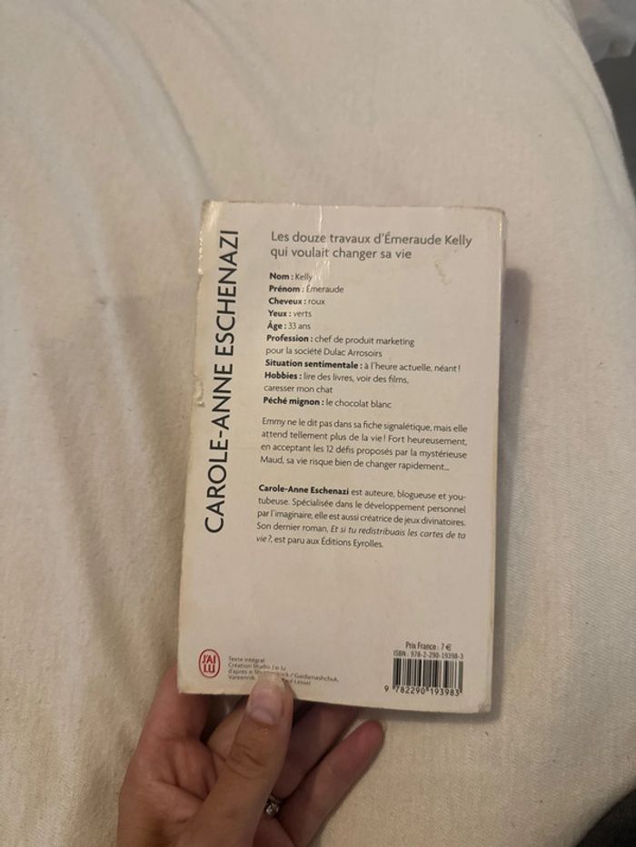 Les 12 travaux d'Emeraude Kelly qui voulait changer sa vie Livre de Carole Anne Eschenazi - photo numéro 3