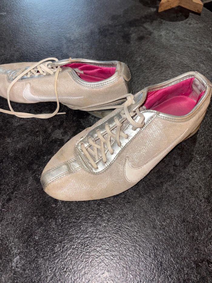 Basket nike gris pailletée - photo numéro 3