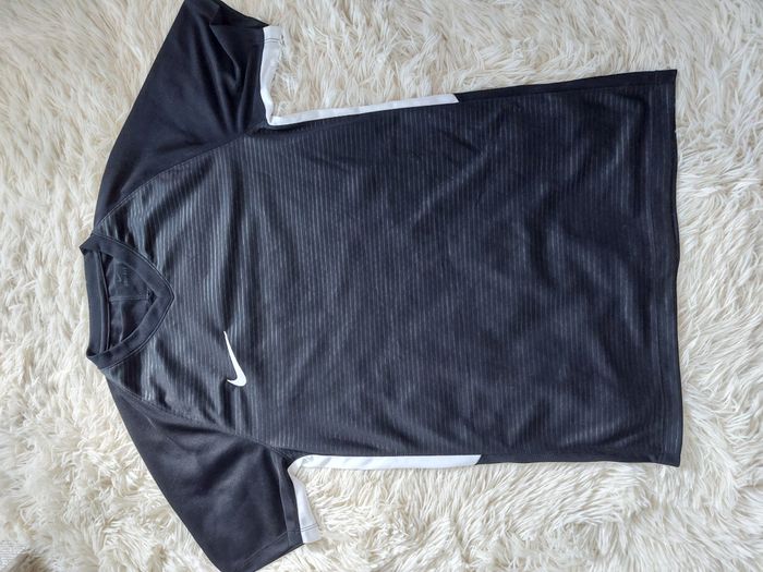 Tee Shirt Nike