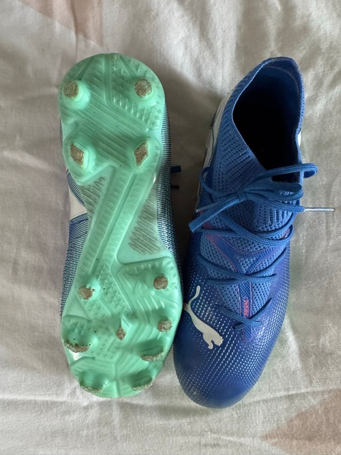 Crampons de foot puma taille 36 - photo numéro 2