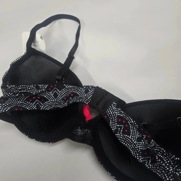 Soutien gorge neuf avec étiquette - photo numéro 4