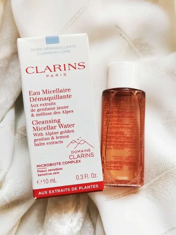 Eau micellaire démaquillante