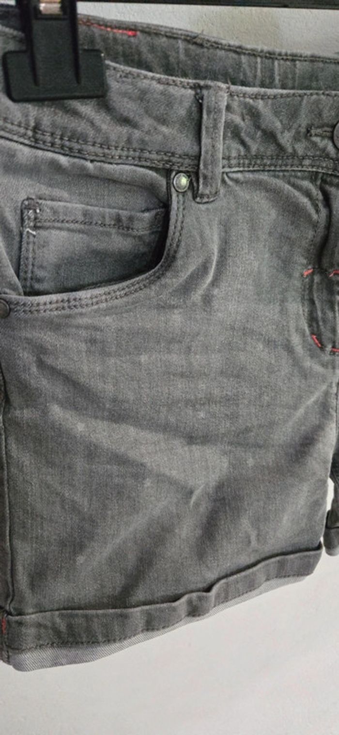 Short Vertbaudet 12 ans - photo numéro 2