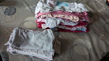 Lot tee shirts/ bodies