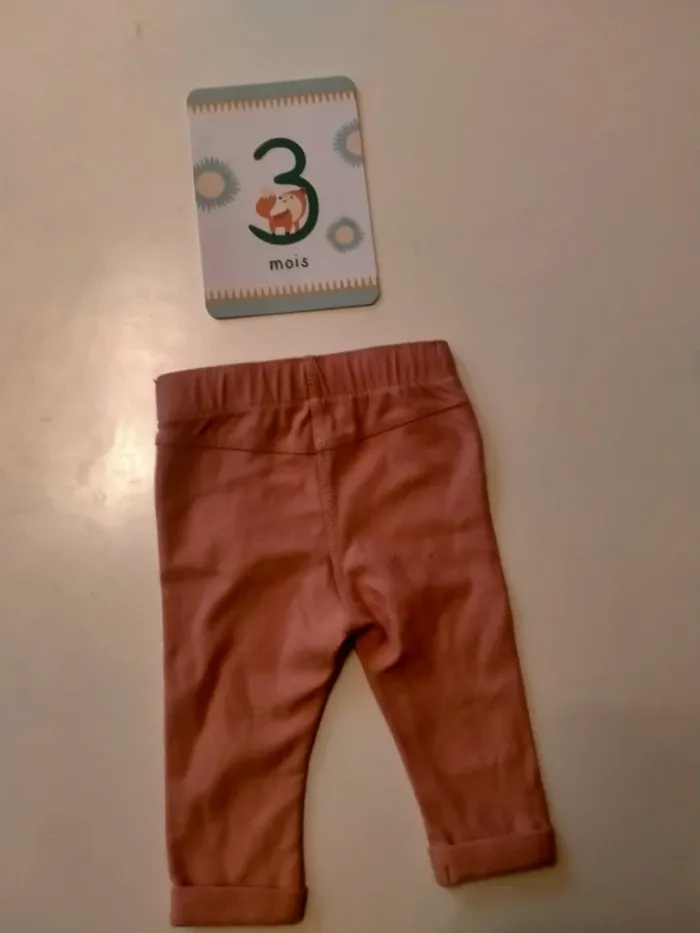 Pantalon bébé Kiabi Taille 3 mois - photo numéro 4