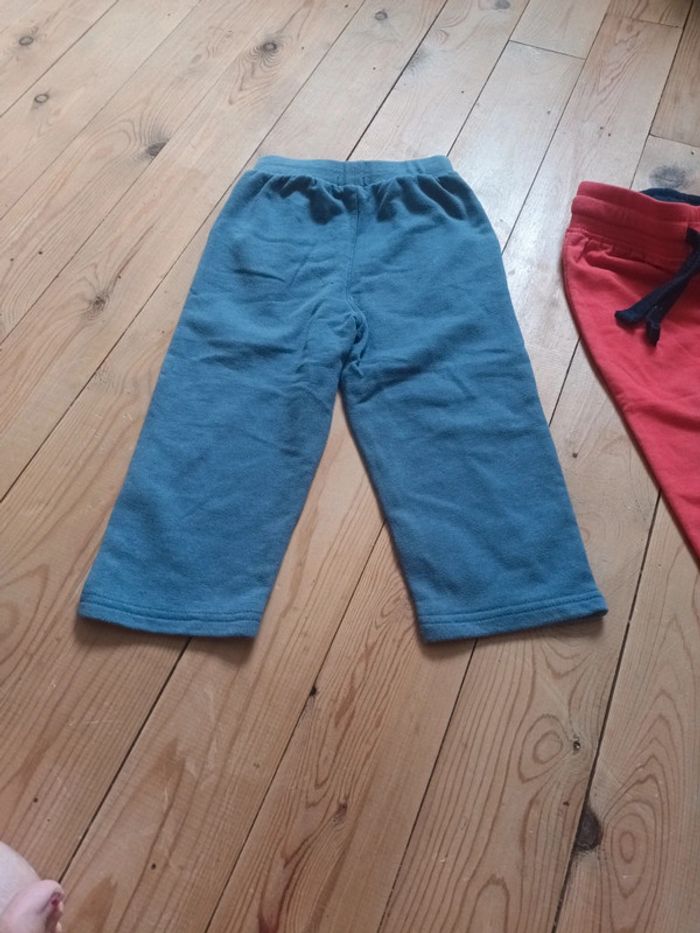 Deux pantalons de sport - photo numéro 6