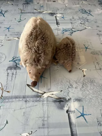 Peluche maman hérisson avec son petit
