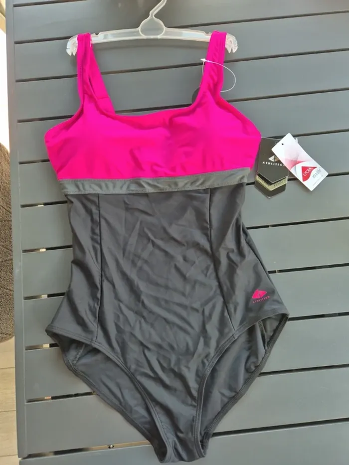 Piscine  natation femme maillot de bain 40
