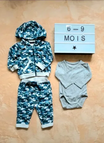 6/9 mois lot jogging camouflage