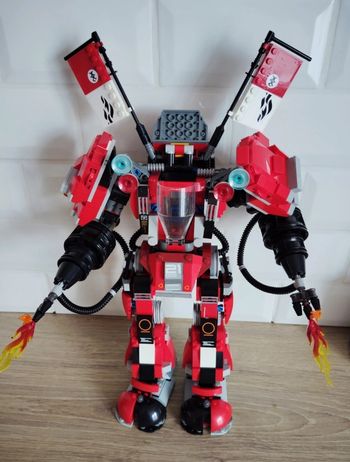 Gros robot lego Ninjago 