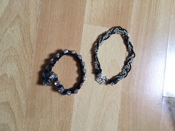 Bracelets noirs