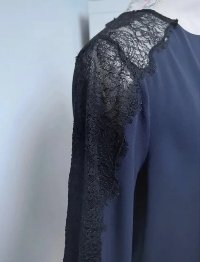Blouse bleu marine et dentelle taille M ou 38 Zara - photo numéro 5