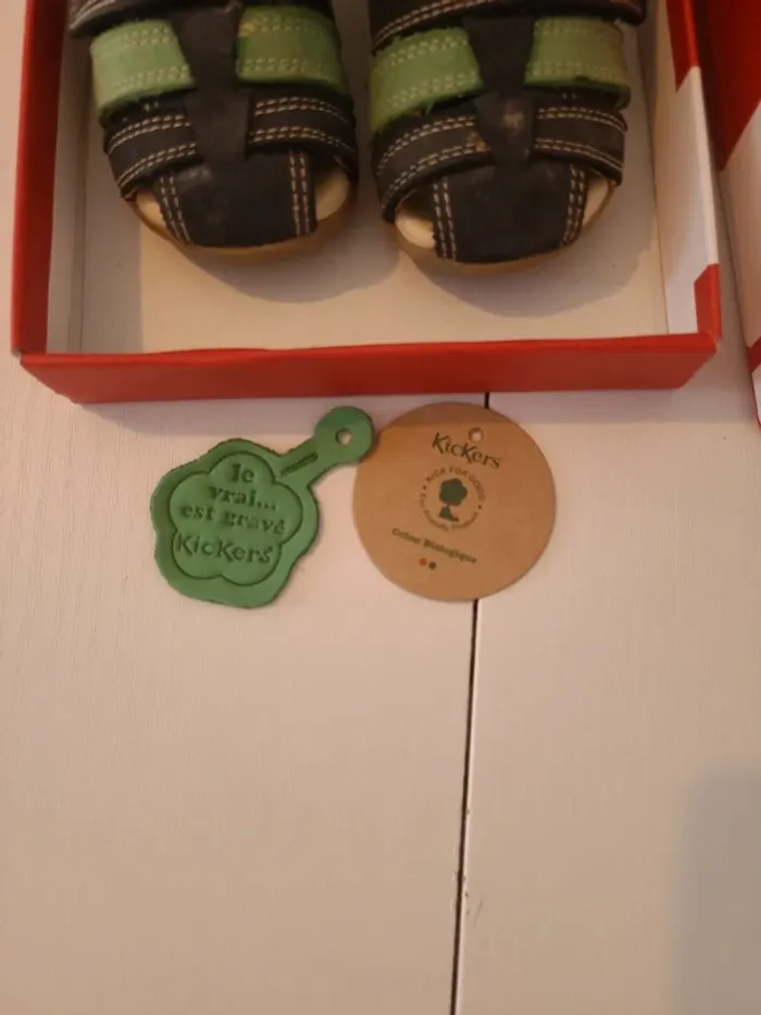 Sandale bleu vert kickers porté taille 20 - photo numéro 6