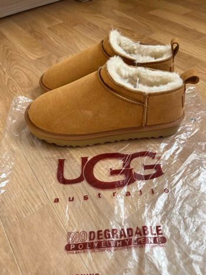Ugg neuve - photo numéro 3