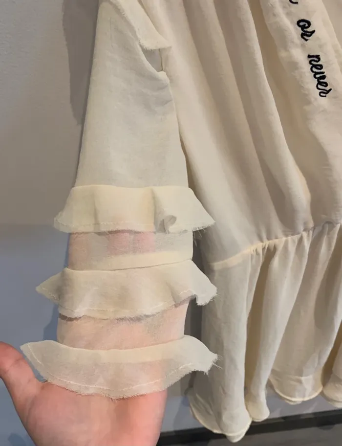 Robe beige à volants - photo numéro 3