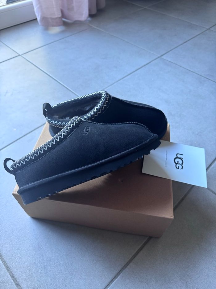 Paire de UGG Tasman taille 38 couleur noire