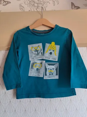 T-shirt garçon 4 ans bleu ML dessin craquelé kiabi tbe