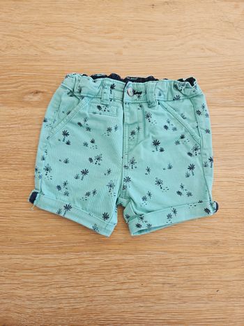 Short vert motifs palmiers