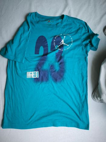 Tee shirt